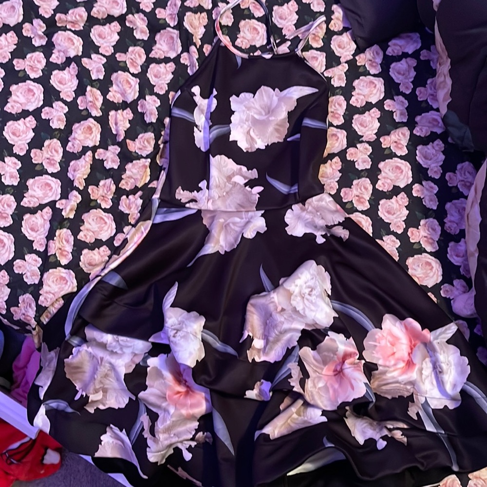 January 7 floral dress. Perfect for any formal event or dance
